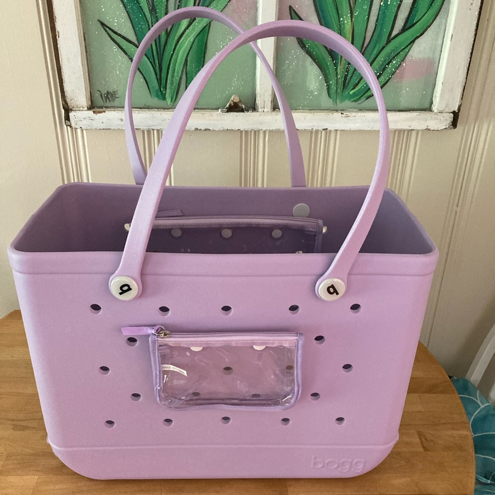 Liliac Original Bogg Bag. New without tags.